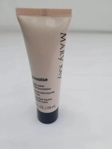 Mary Kay Timewise Matte Wear Liquid Foundation, Ivory 5 - Picture 1 of 2