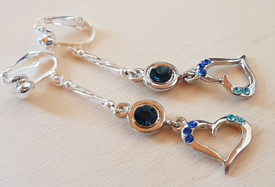 OHRCLIPS CLIPS VERSILBERT HERZ STRASS BLAUTÖNE  - Bild 1 von 1