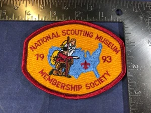 A4-84 BOY SCOUTS OF AMERICA PATCH - 1993 NATIONAL SCOUTING MUSEUM MEMBERSHIP SOC - Picture 1 of 2