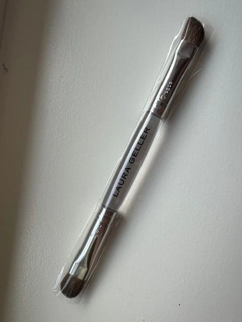 Cepillo de sombra de ojos de doble extremo LAURA GELLER para párpados y pliegues ~ funda de plástico Foto 1 de 1