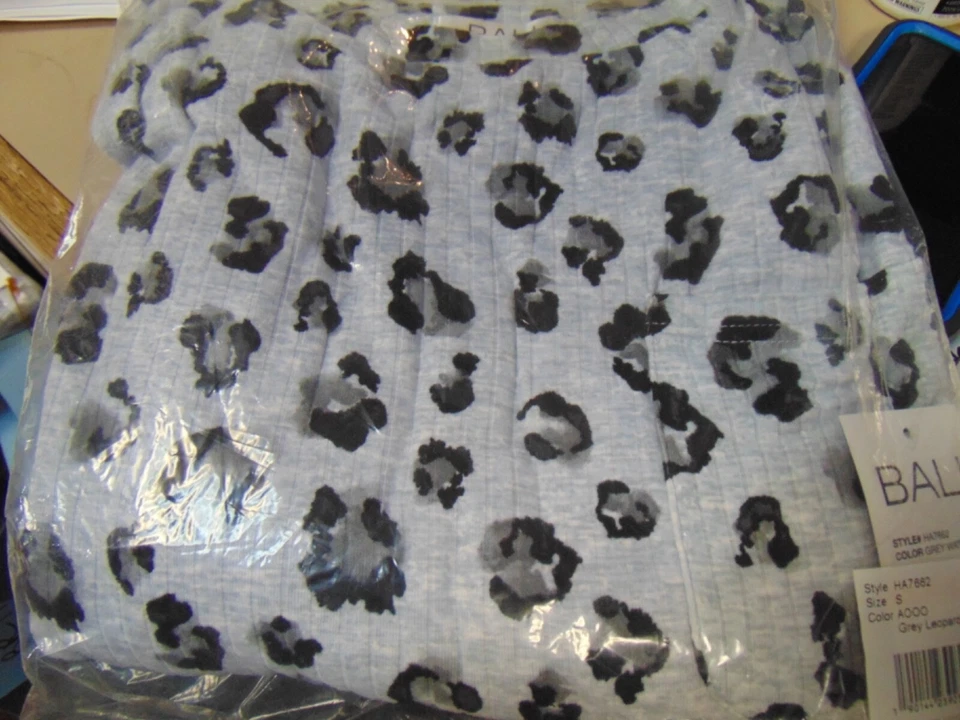 Pajama set Bali sleepwear Super Soft Fleece Bali xl Gray animal Very soft - Image 1 of 1