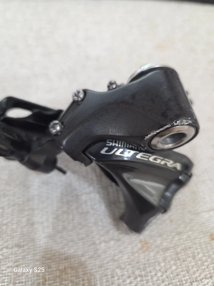 Câmbio traseiro Shimano Ultegra RD-R8000-SS 11 velocidades gaiola curta preto [cac] - Imagem 1 de 4