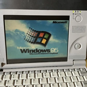 Vintage Toshiba Libretto Model PR1294U 50CT Windows 95 mit Adapter, funktionstüchtig - Bild 1 von 17