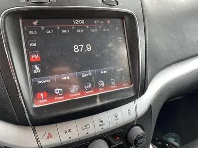 Pantalla de información/GPS/TV (pantalla), montada en tablero, pantalla de 8,4" 11 12 13 Dodge Journey Foto 1 de 3
