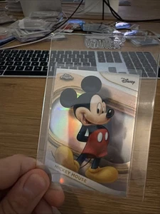 Topps Disney Chrome 2025 Mickey Mouse Refractor Maus - Bild 1 von 2
