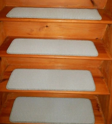 Alfombra 100 % lana 13 pasos 9" x 30" + 1 aterrizaje 29" x 30" peldaños escalera Foto 1 de 4