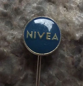 Antique Nivea Womens Personal Care Beauty Cosmetics Creams Company Pin Badge - Picture 1 of 2