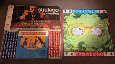 Stratego Two-Handed Strategy Game. Vintage Milton Bradley 1977 USA. Complete. - Image 1 of 4