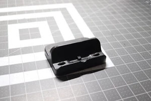 Genuine Nintendo Wii U Black Stand  Gamepad Charger Dock WUP-014 016 - Picture 1 of 2