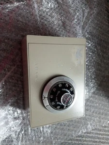 Chubb Wall Safe - Picture 1 of 9