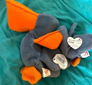 Scoop the Pelican Retired RARE Ty Beanie Baby with Tag Errors W/ Baby Scoop - Picture 1 of 10