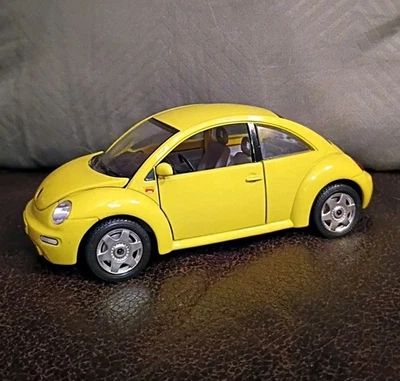Volkswagen VW Escarabajo Diecast 1/24 Burago 1998 Amarillo Vintage  Foto 1 de 4