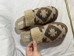 NEU Jessica Simpson Azteken Plateau gemütliche Pantoletten Schuhe Damengröße 11 M - Bild 1 von 9