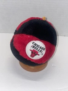 Sport Pillows Inc. Chicago Bulls Red & Black Small Round Stuffed Ball Plush Vtg - Picture 1 of 9
