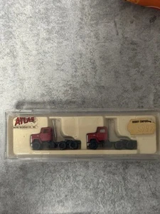 Atlas 2924 N Scale 2 Pack Red 1984 Ford LNT 9000 Truck Cabs - Picture 1 of 3