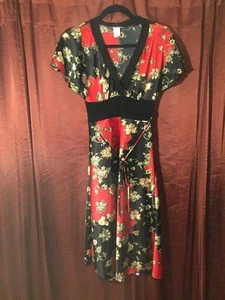 Lipsy London Women's Size S Sheath Dress Sleeveless Black Red Floral - Picture 1 of 5