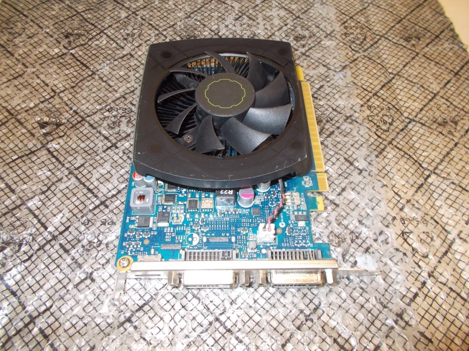 Dell Nvidia GeForce GTX 650 Ti 1GB GDDR5 PCI-E Video Card DVI/HDMI 08C3R5 - Image 1 of 1