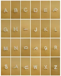Orecchini A Perno In Argento Sterling Con Lettere Iniziali Alphabet Pave CZ A-Z - Foto 1 di 82