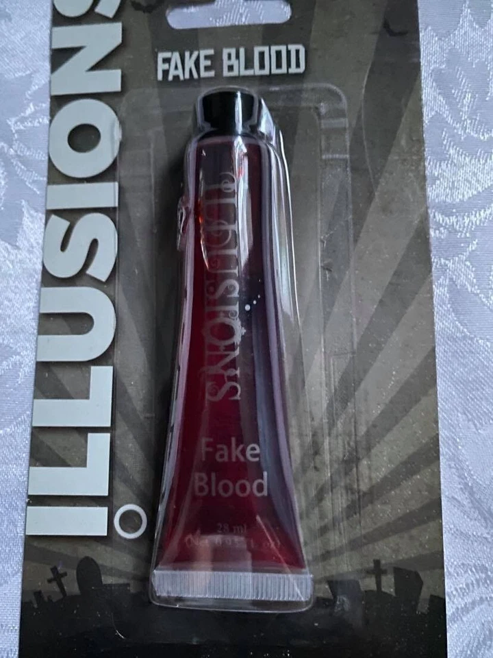 ILLUSIONS FAKE BLOOD Foto 1 de 2