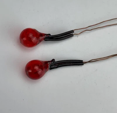 .25" Red Globe Incandescent Light Bulbs - For Signals (2) HO3474 - Image 1 of 4