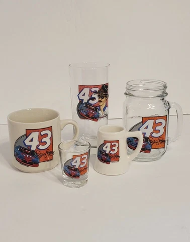 Vintage Richard Petty STP 1992 #43 Pontiac Grand Prix Corporate Image Mug Set Cover