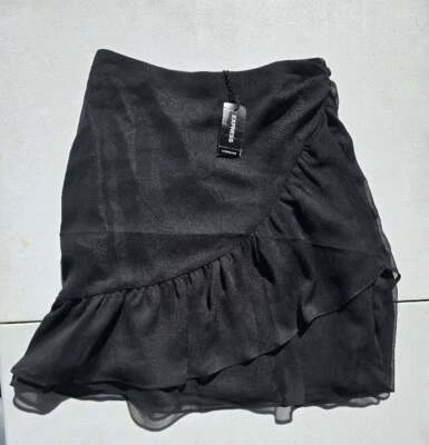 ¡NUEVO CON ETIQUETAS! Falda corta negra en capas EXPRESS talla 00 para mujer Foto 1 de 3