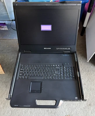 "Consola LCD Belkin 19"" montaje en rack - Modelo F1DC101H - Parcialmente probada" Foto 1 de 4