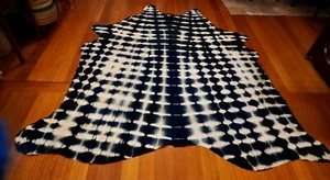 Increíble alfombra de vaca teñida con corbata súper suave - Un toque de pizzaz que es único. - Imagen 1 de 10