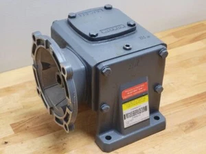 Boston Gear Speed Reducer, Gear Box F718C60SB5J1T1, 60:1 Ratio, 56C input - Picture 1 of 11