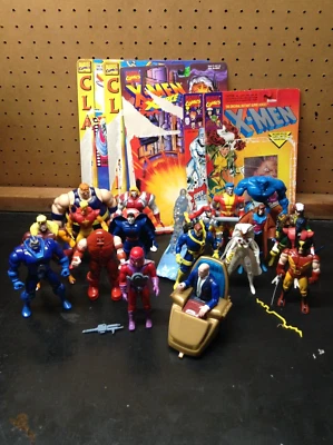 Toy Biz Marvel X-Men Action Figure Lot 1990's Wolverine Cyclops Magneto Beast - Image 1 of 4
