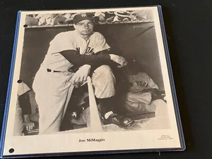 Joe DiMaggio Sports Pix small ( 1960- 63)- unlisted error--name spelled MiMaggio - Picture 1 of 8