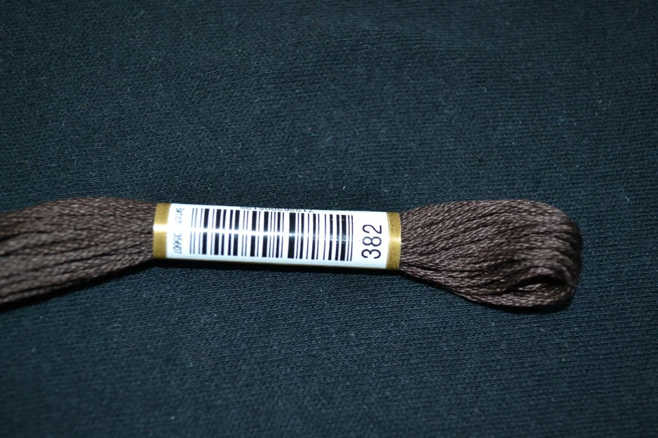 Anchor 棉线刺绣阴影 382 软糖深色 — 第 1/1 张图片