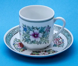 Japanese Porcelain Ware Painted Teacup & Saucer - Picture 1 of 4