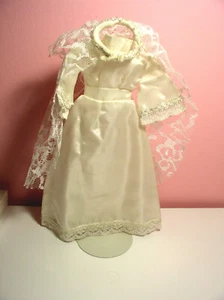 Vintage Custome Made Wedding Gown for Barbie or Same Size Doll Beautiful Design - Photo 1 sur 5