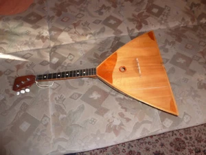 BALALAIKA VON 1973 BAUJAHR - Bild 1 von 7