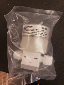 NEW, SAINT- GOBAIN, NV3-224-HP-231, 3 Way Valve, 1/4" Grab Seal, 231 Porting - Picture 1 of 4