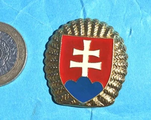BULGARIAN ARMY OFFICERS FULL SIZED CAP BADGE WITH REAR PRONG FIXING (C). - Picture 1 of 5