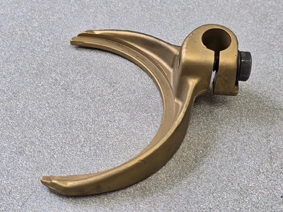 NICE ORIGINAL GENUINE PORSCHE 356B 356C 356SC TRANSMISSION SHIFT FORK 1ST TO 2ND - Image 1 of 4