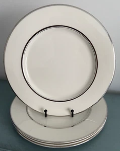 Juego de 4 platos de cena Nancy Prentiss Silver Soneto Off White banda de platino EE. UU. - Imagen 1 de 9
