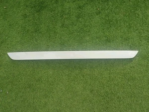 Nissan Elgrand E51 Tailgate Trim - Picture 1 of 2