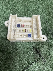 🌟2016 Acura MDX fuse Box Cabin Relay Junction OEM🌟 - Picture 1 of 4