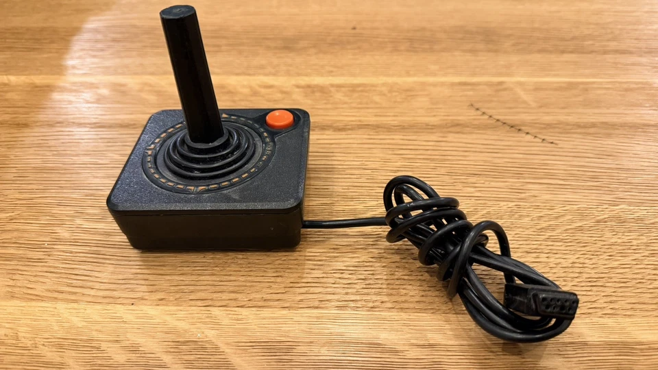 Atari 2600 Original Vintage Controller   - Image 1 of 1