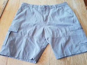 Wrangler Mens 40 x 10 Shorts Cargo Khaki 6 Pocket Beige - Picture 1 of 9