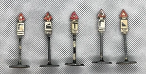 Dinky Toys Die Cast British Lot of 5 Road Signs No 47 Meccano Restore SHIPS FREE - Picture 1 of 3