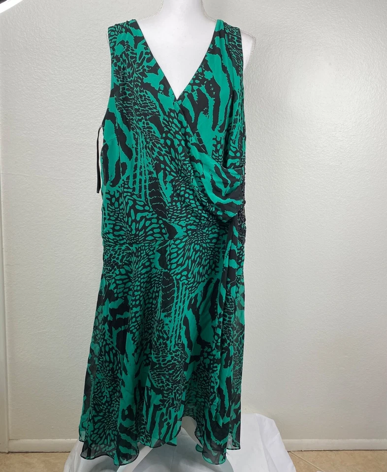 Vestido feminino Bella azul plus size verde tamanho 22 envoltório falso enfeitado alto baixo - Imagem 1 de 4