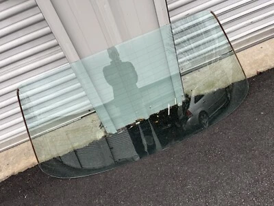 Mercedes-Benz W123 300TD Rear Window Glass OEM Sedan ONLY Foto 1 de 4