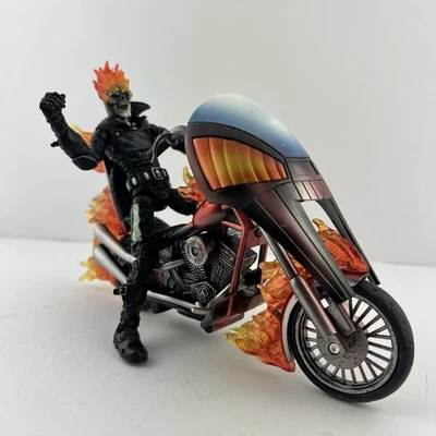 ToyBiz Marvel Legends Series 7 Ghost Rider Action Figure with Flame Cycle - Image 1 of 4