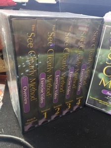 SEALED See Clearly Method Series Vision Improvement Program - VHS + Cassettes ++ - Foto 1 di 3