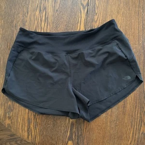 North Face Womens XL Black Pull On Shorts Zipped Pocket On Back 3 ' Inseam - Picture 1 of 8