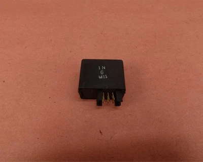 Relé intermitente señal de giro SUZUKI GSXR600 2011-2022 Foto 1 de 4